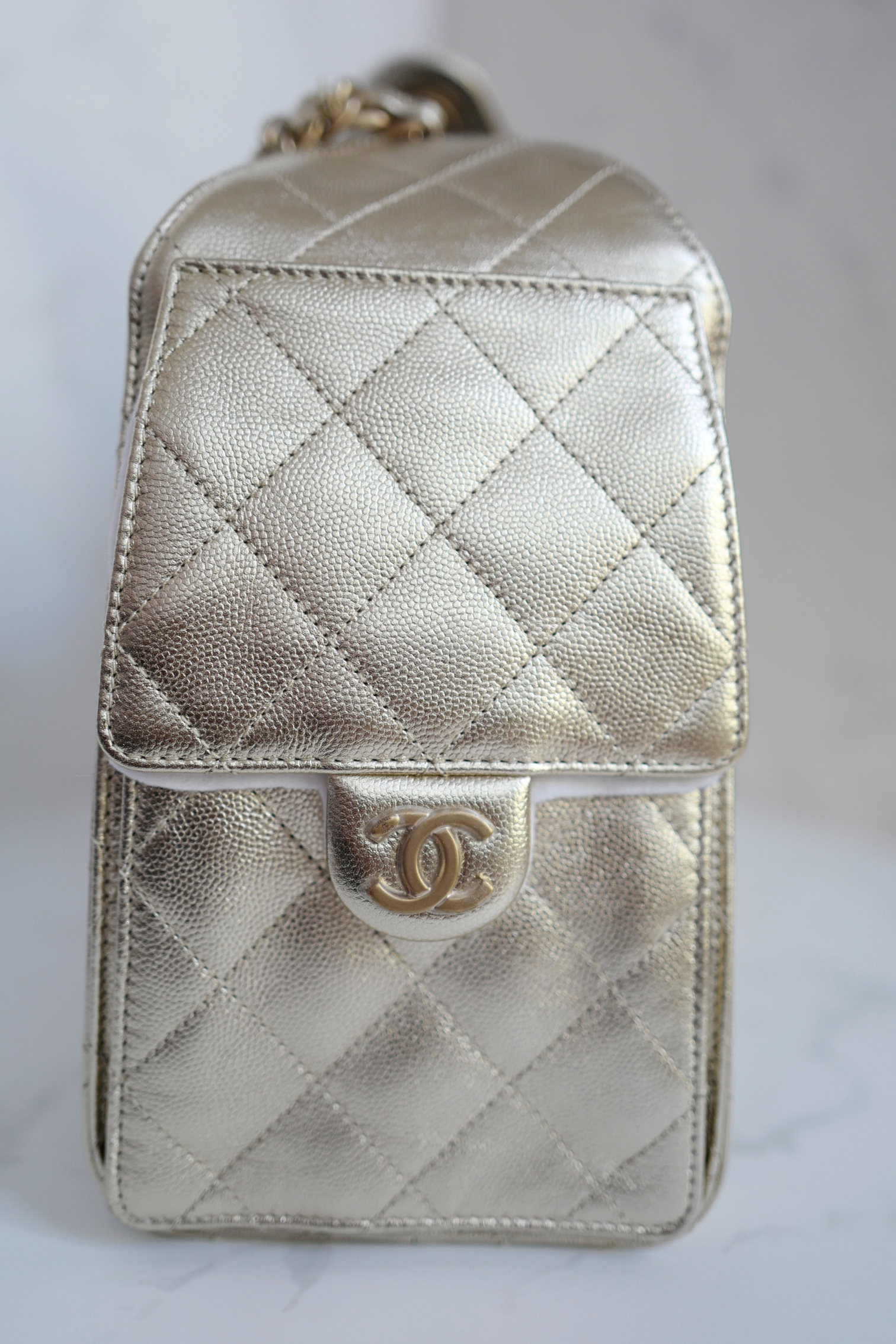 NEW Chanel 25A Small Hobo Bag Light Gold Caviar Leather LGHW