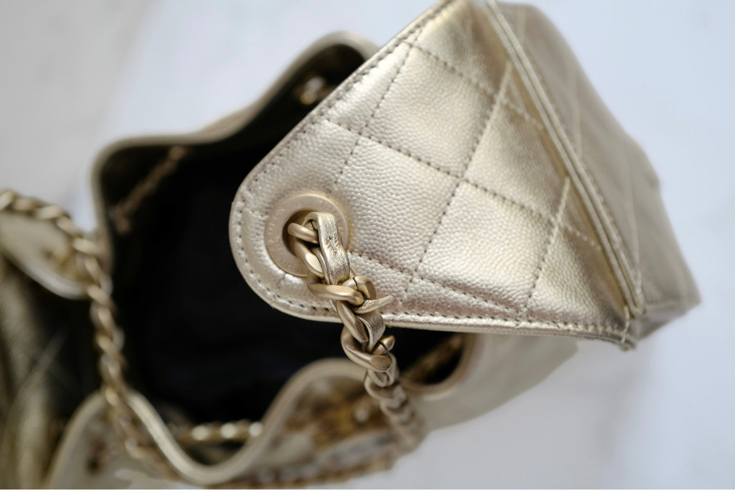 NEW Chanel 25A Small Hobo Bag Light Gold Caviar Leather LGHW