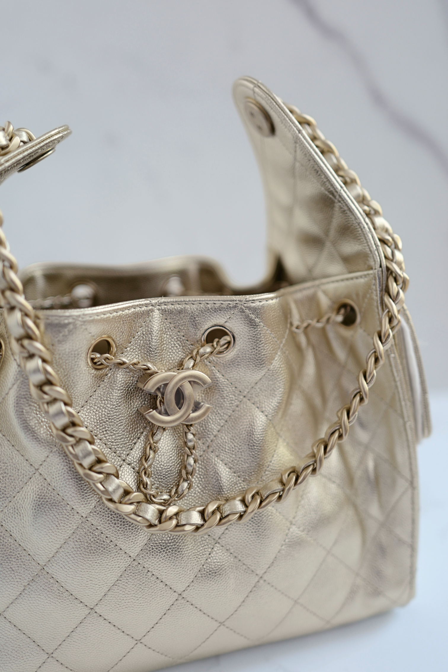 NEW Chanel 25A Small Hobo Bag Light Gold Caviar Leather LGHW