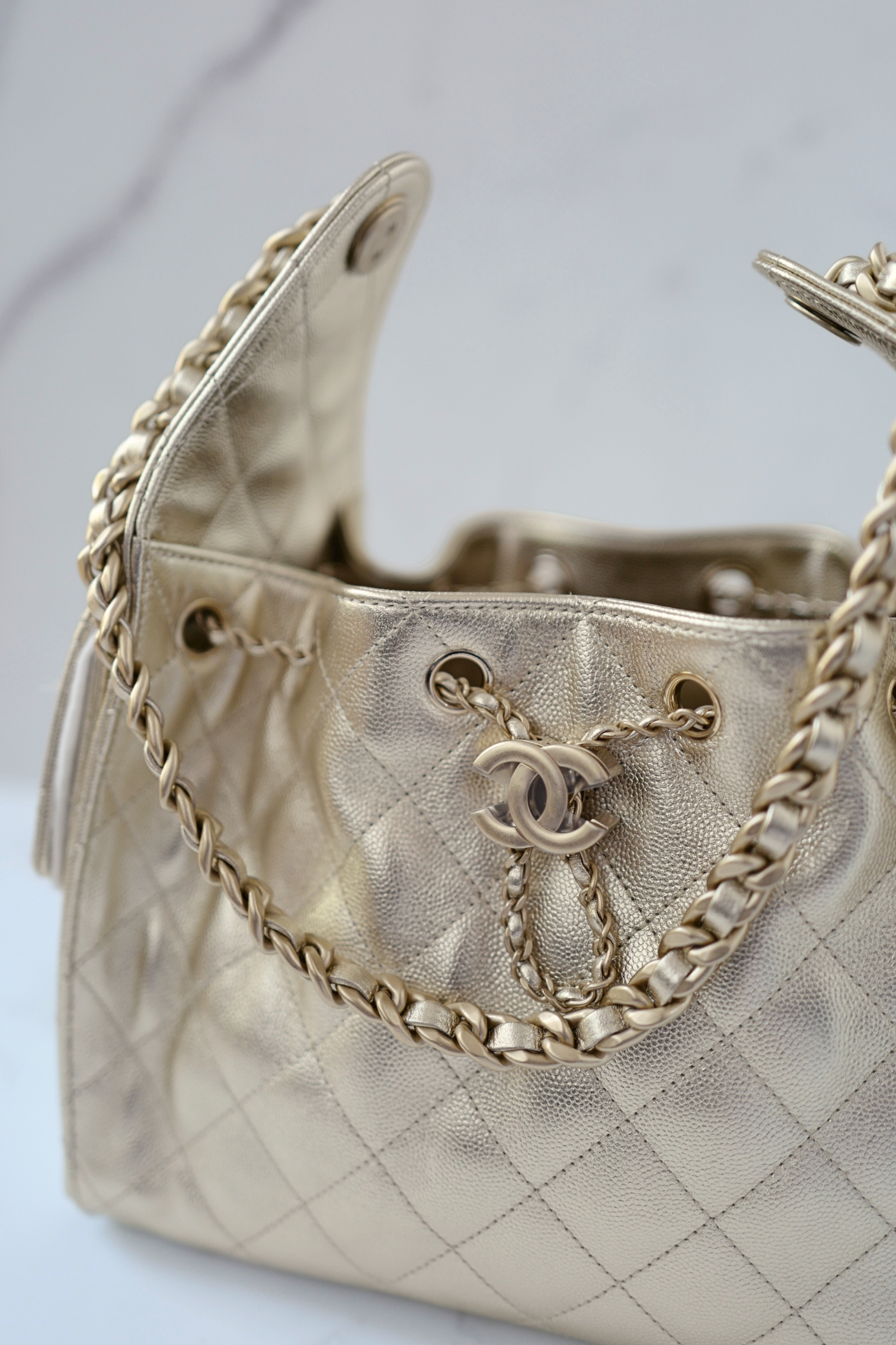 NEW Chanel 25A Small Hobo Bag Light Gold Caviar Leather LGHW