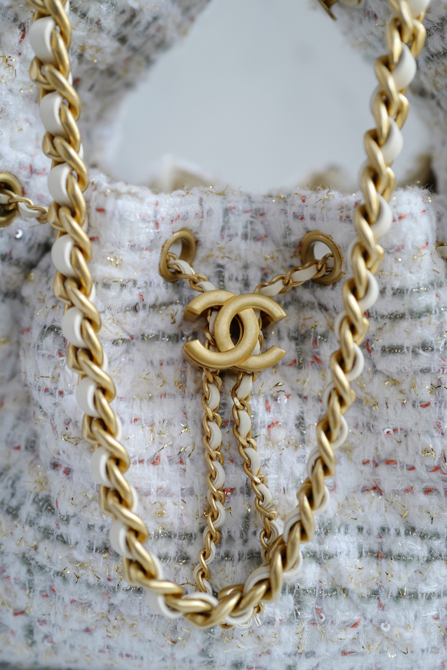 NEW Chanel 25A Small Hobo in Light Tweed with Gold Hardware