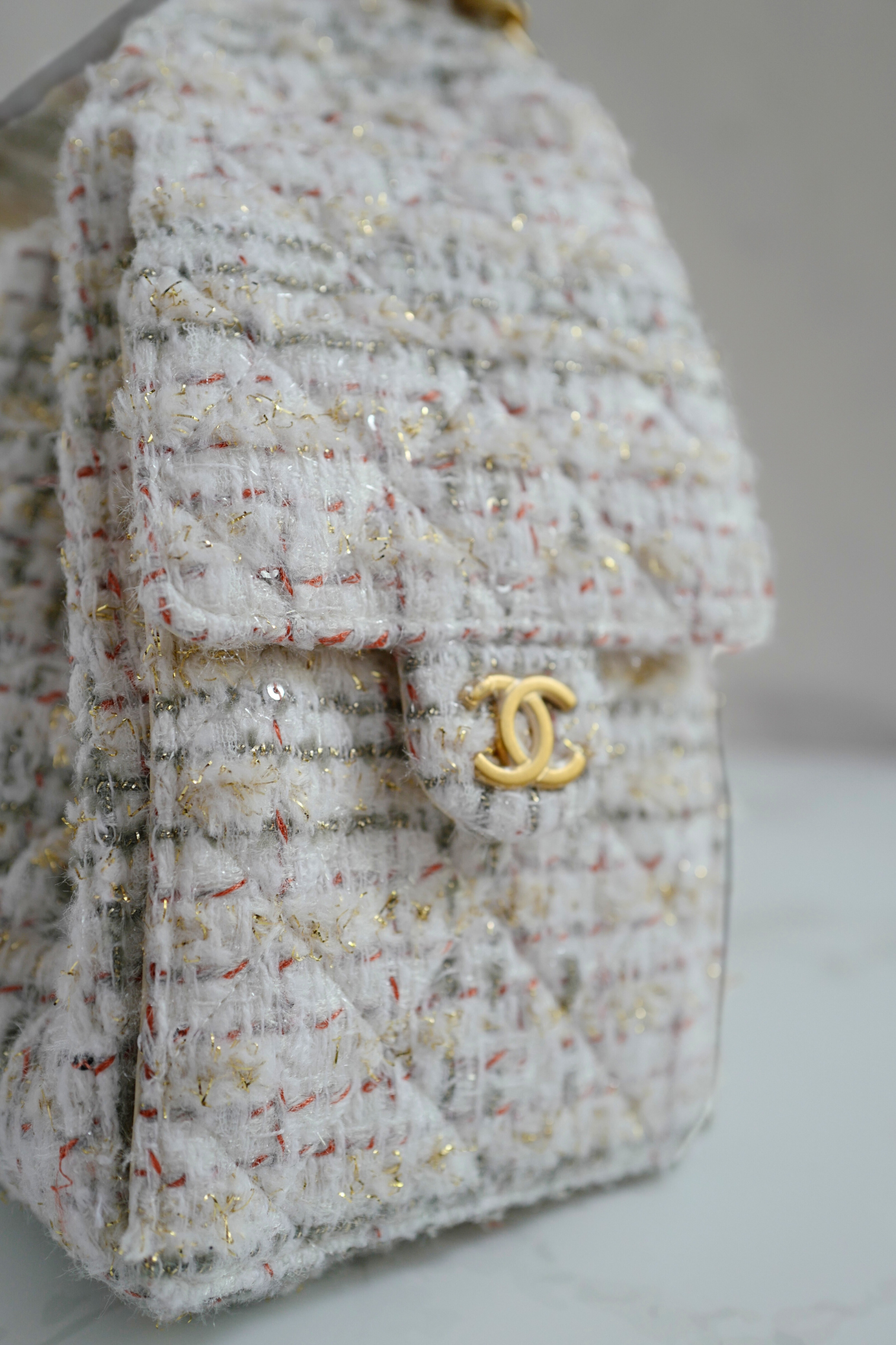 NEW Chanel 25A Small Hobo in Light Tweed with Gold Hardware