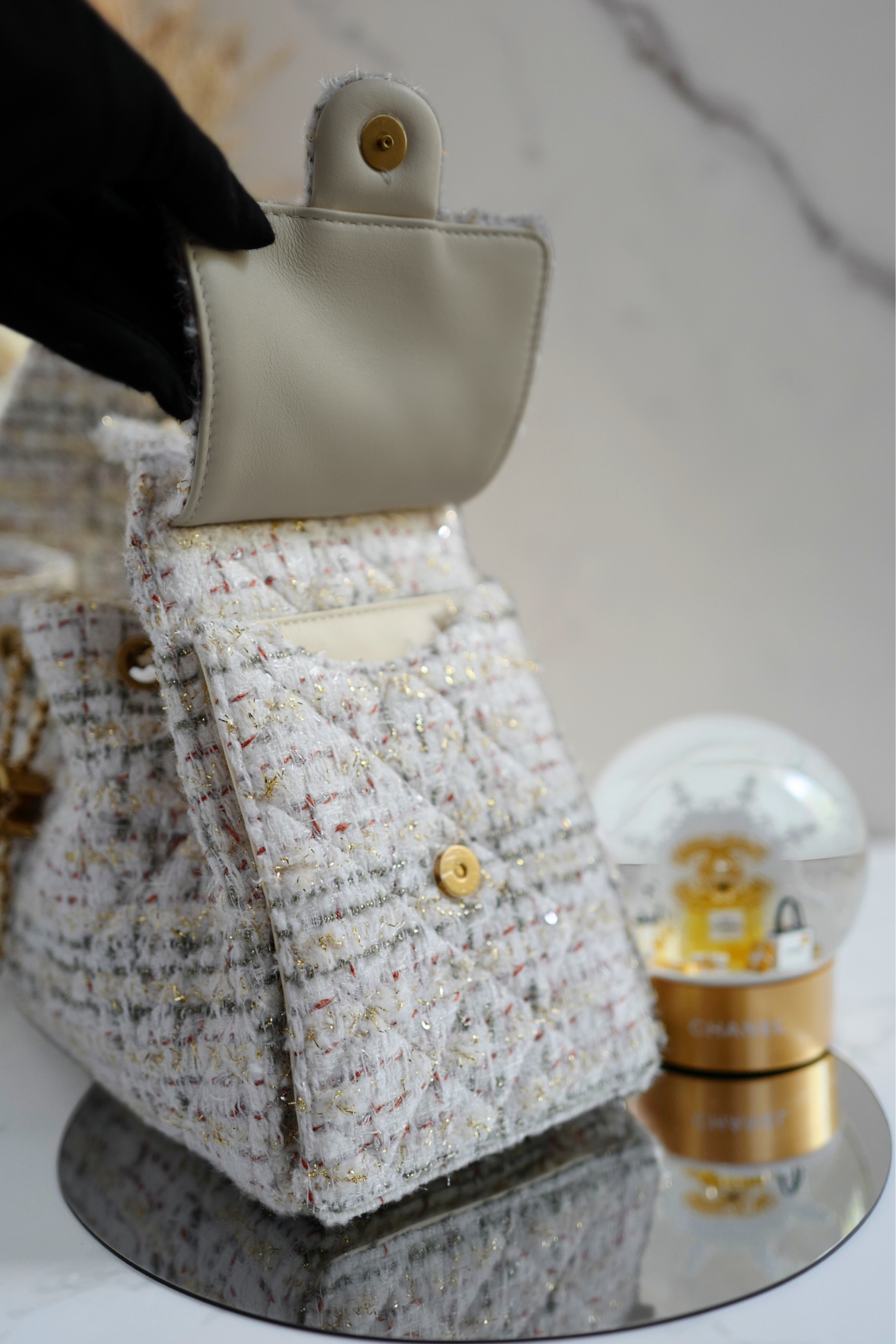 NEW Chanel 25A Small Hobo in Light Tweed with Gold Hardware
