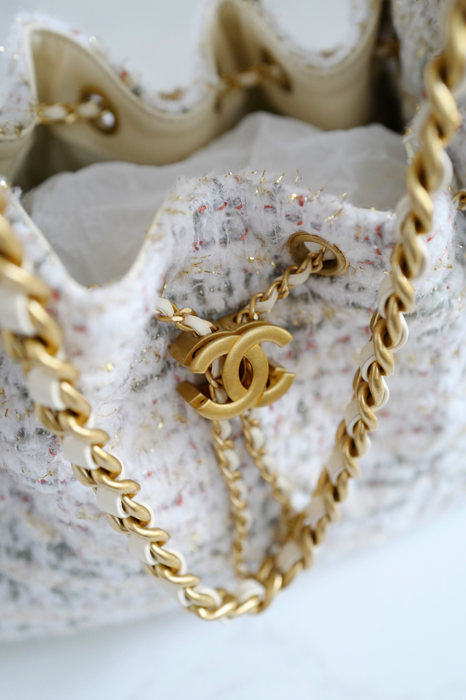 NEW Chanel 25A Small Hobo in Light Tweed with Gold Hardware