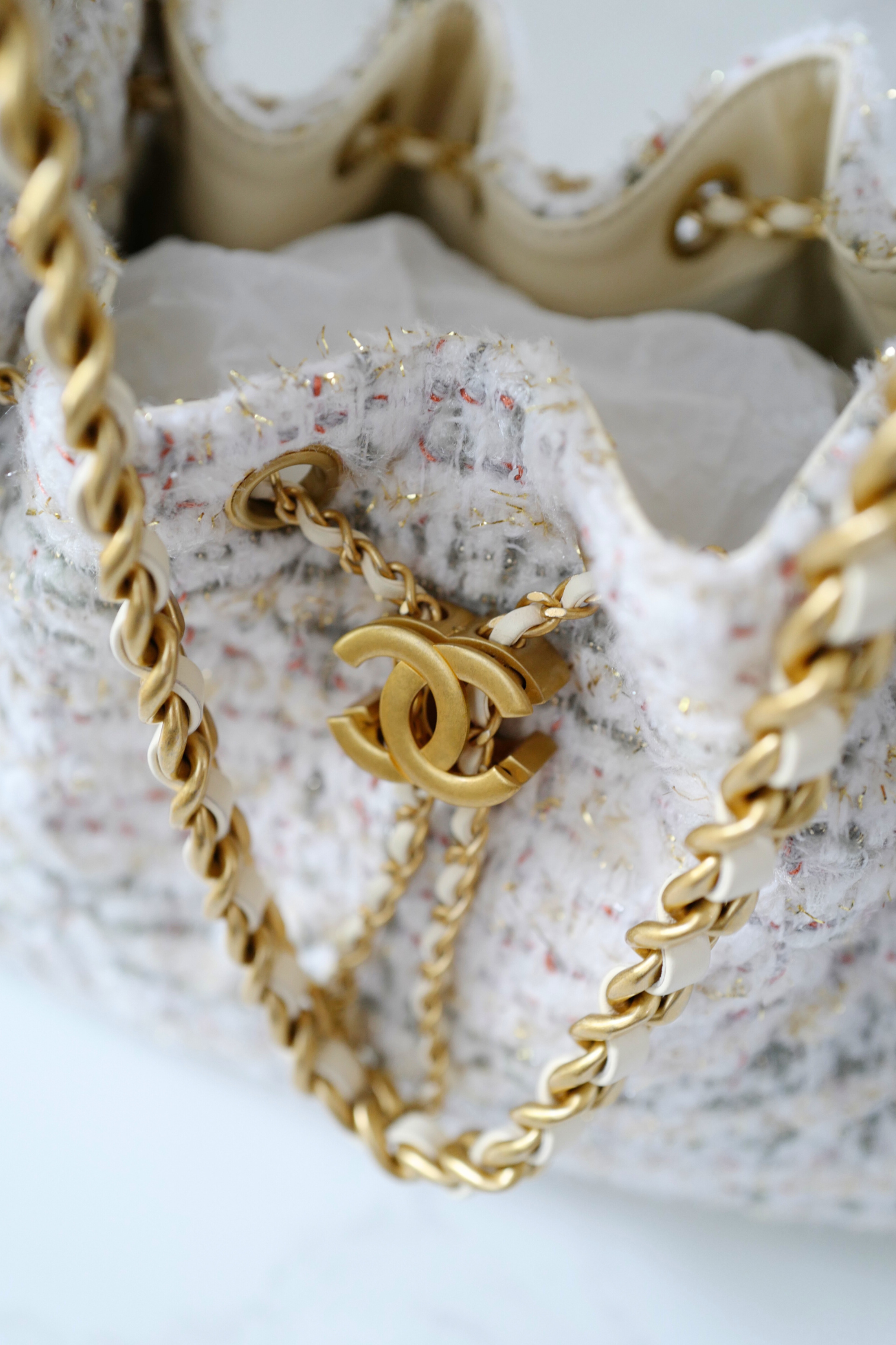 NEW Chanel 25A Small Hobo in Light Tweed with Gold Hardware