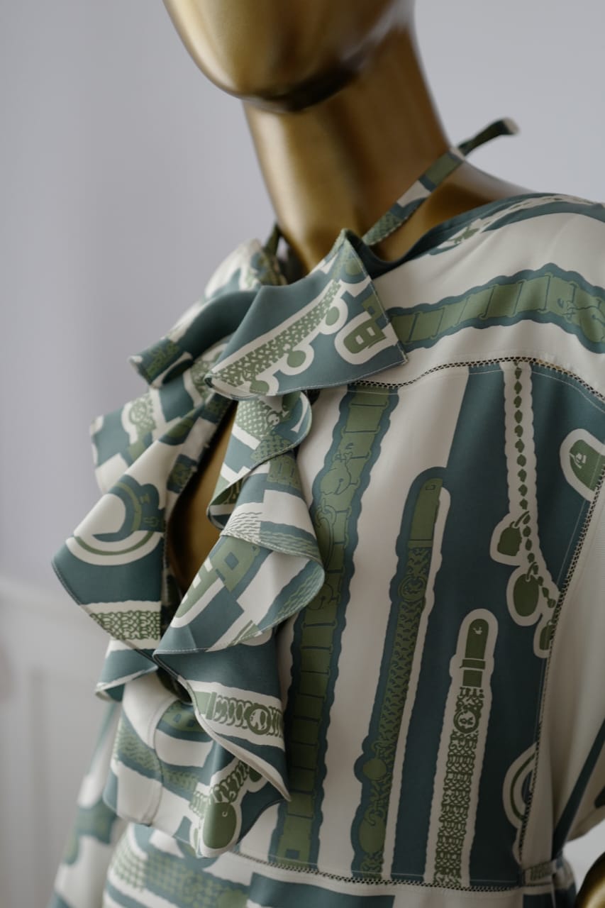 未使用★HERMES★シルク★Tresor de Medor★ブラウス 未使用☆HERMES☆シルク☆Tresor de Medor☆ブラウス