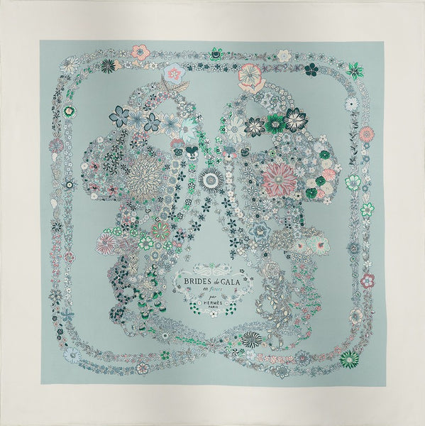 Brand New HERMÈS Brides de Gala en Fleurs scarf 90 in Blanc/Bleu Glaci