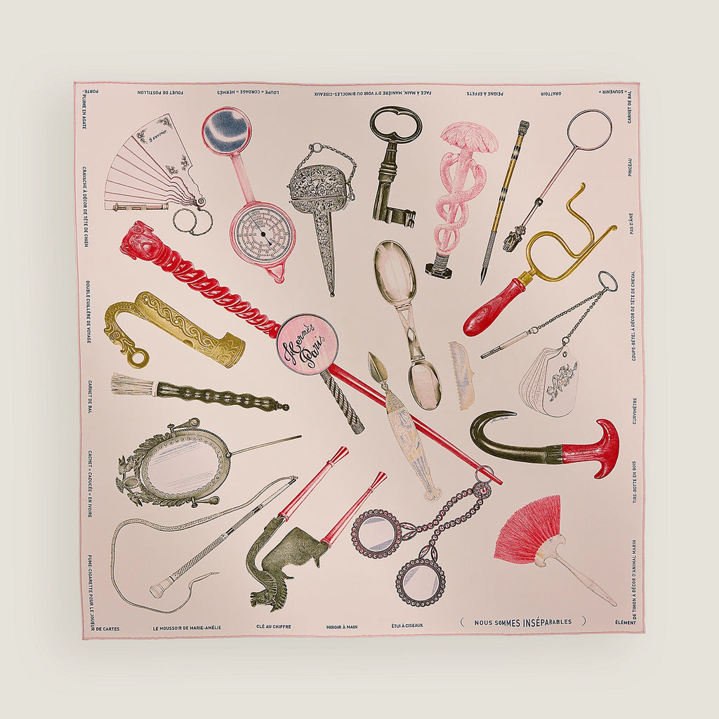 美しい道具が描かれたHermesNous Sommes Inseparables90スカーフ NEW Hermes Nous Sommes Inseparables scarf 90 rose thé