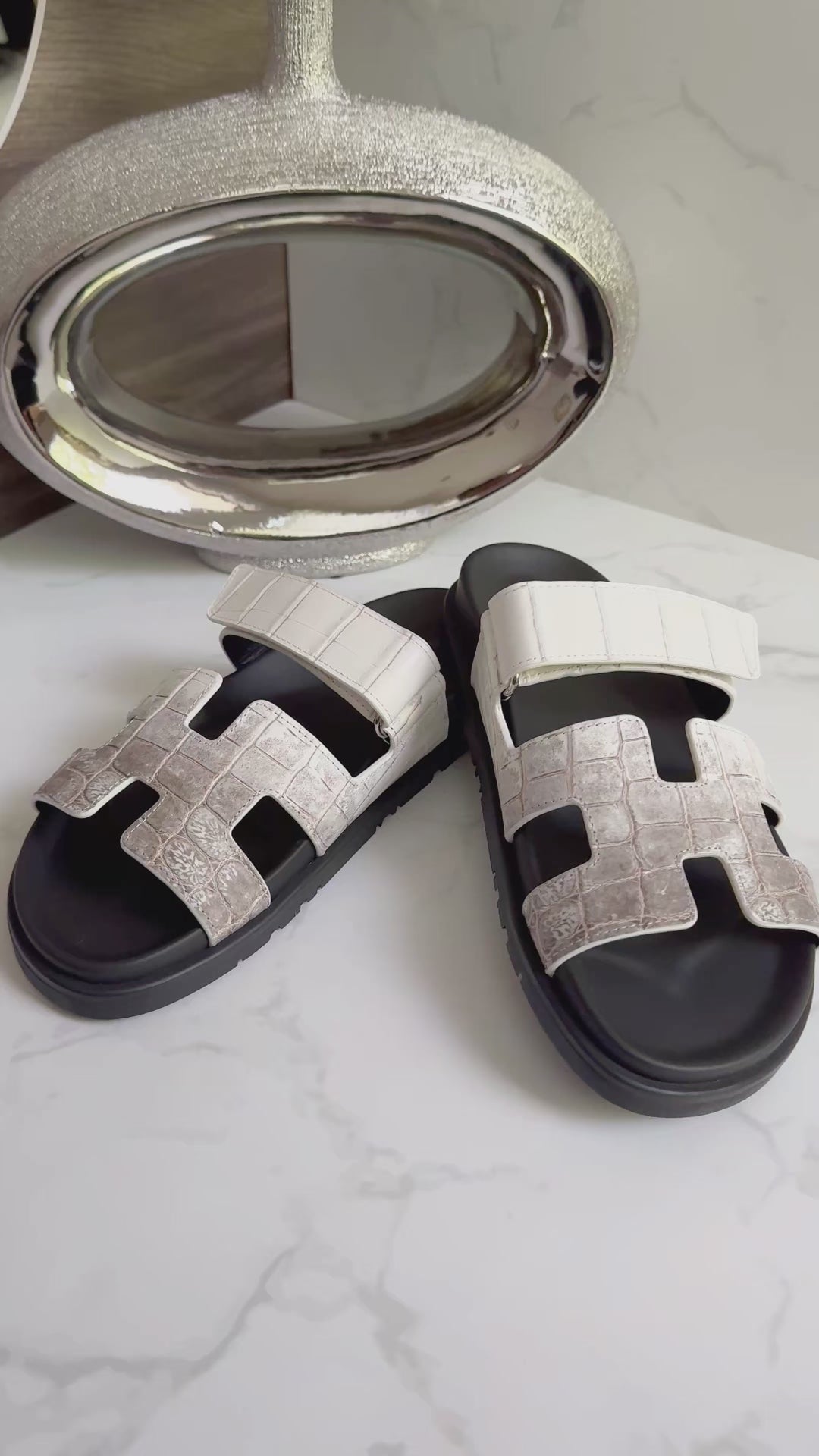 BNIB HERMÈS Chypre Sandals White Niloticus Crocodile Himalaya - Size 3