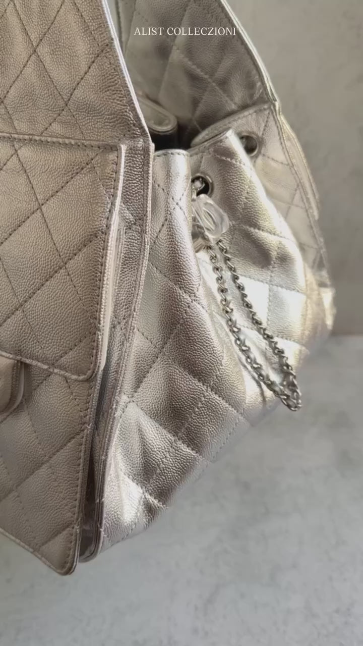 BNIB Chanel 26C Small Hobo Metallic Silver Grained Calfskin Shoulder B