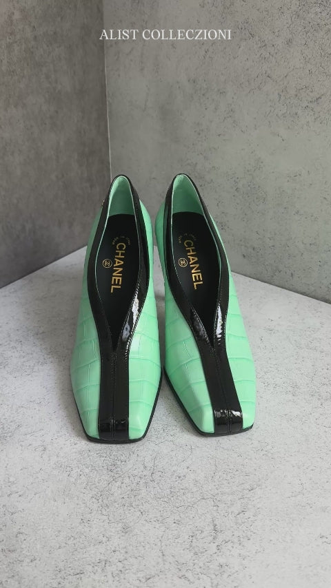 Chanel 26S Pumps Matthieu Blazy's Black/Green Crocodile Embossed Size