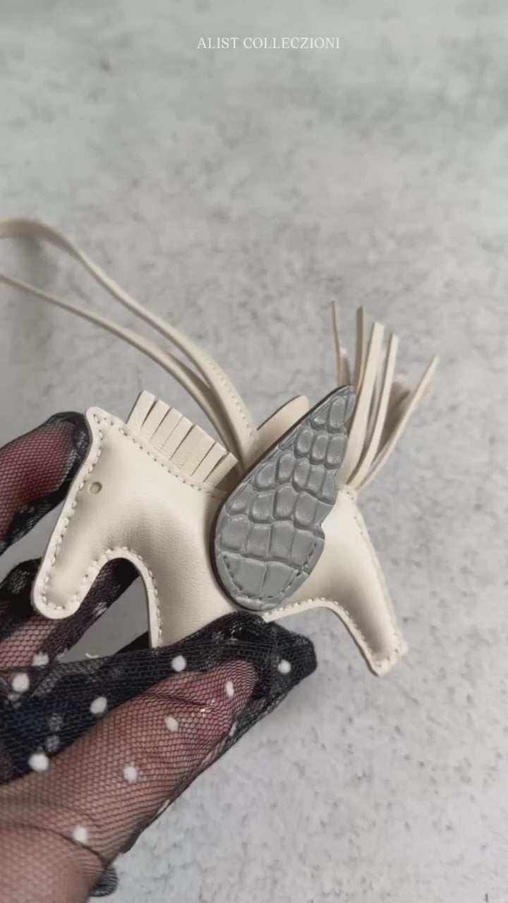 Hermès Rodeo PM Pegase Touch Bag Charm Craie Milo Lambskin & Gris Matt