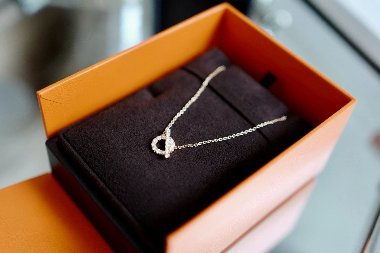 BNIB Hermes Finesse Pendant Necklace 18K Rose Gold and Diamonds NEW