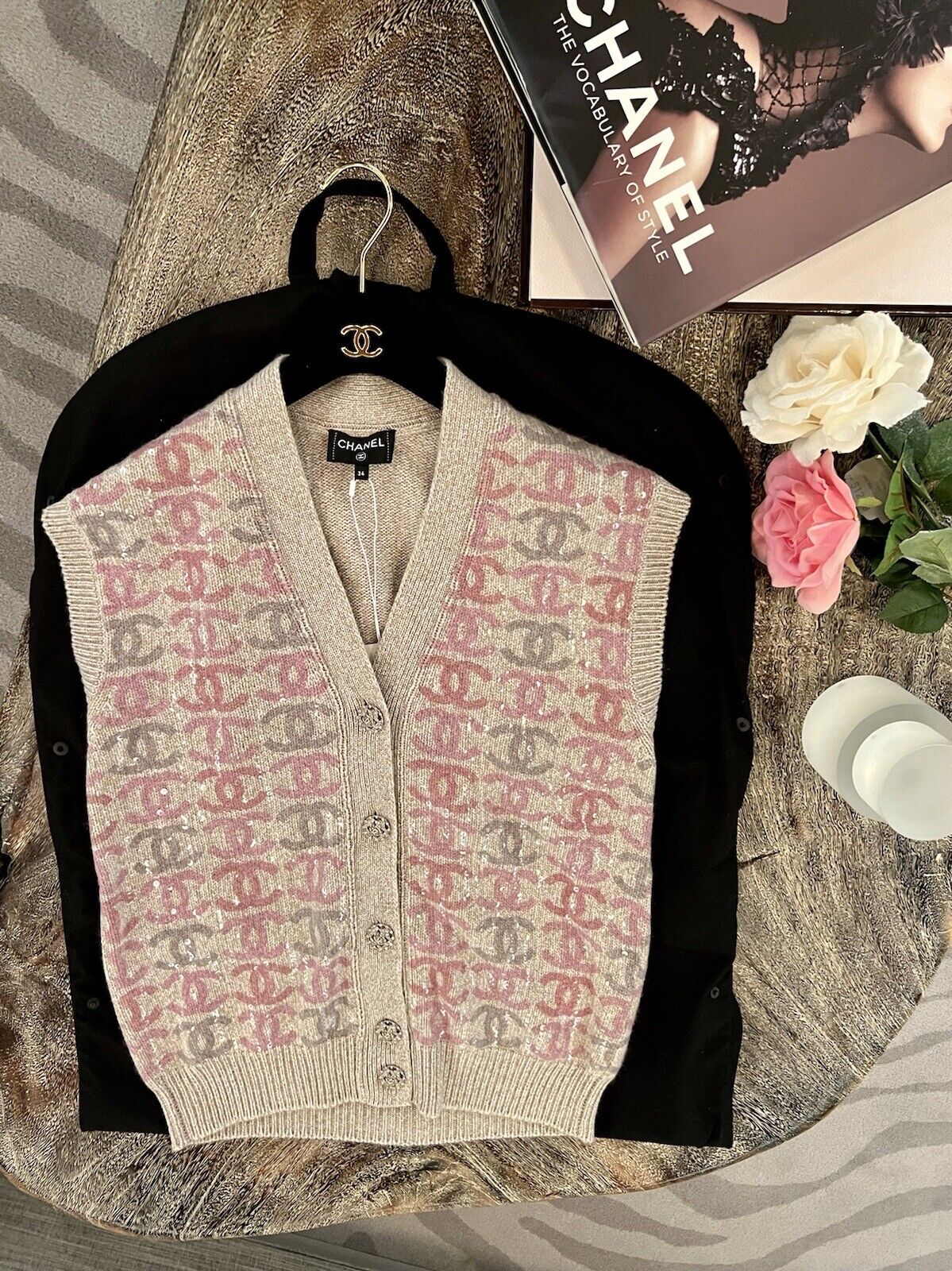 BNIB Chanel Vest 22K Beige, Pink, Light Pink, Purple Sequins Cashmere Size 34