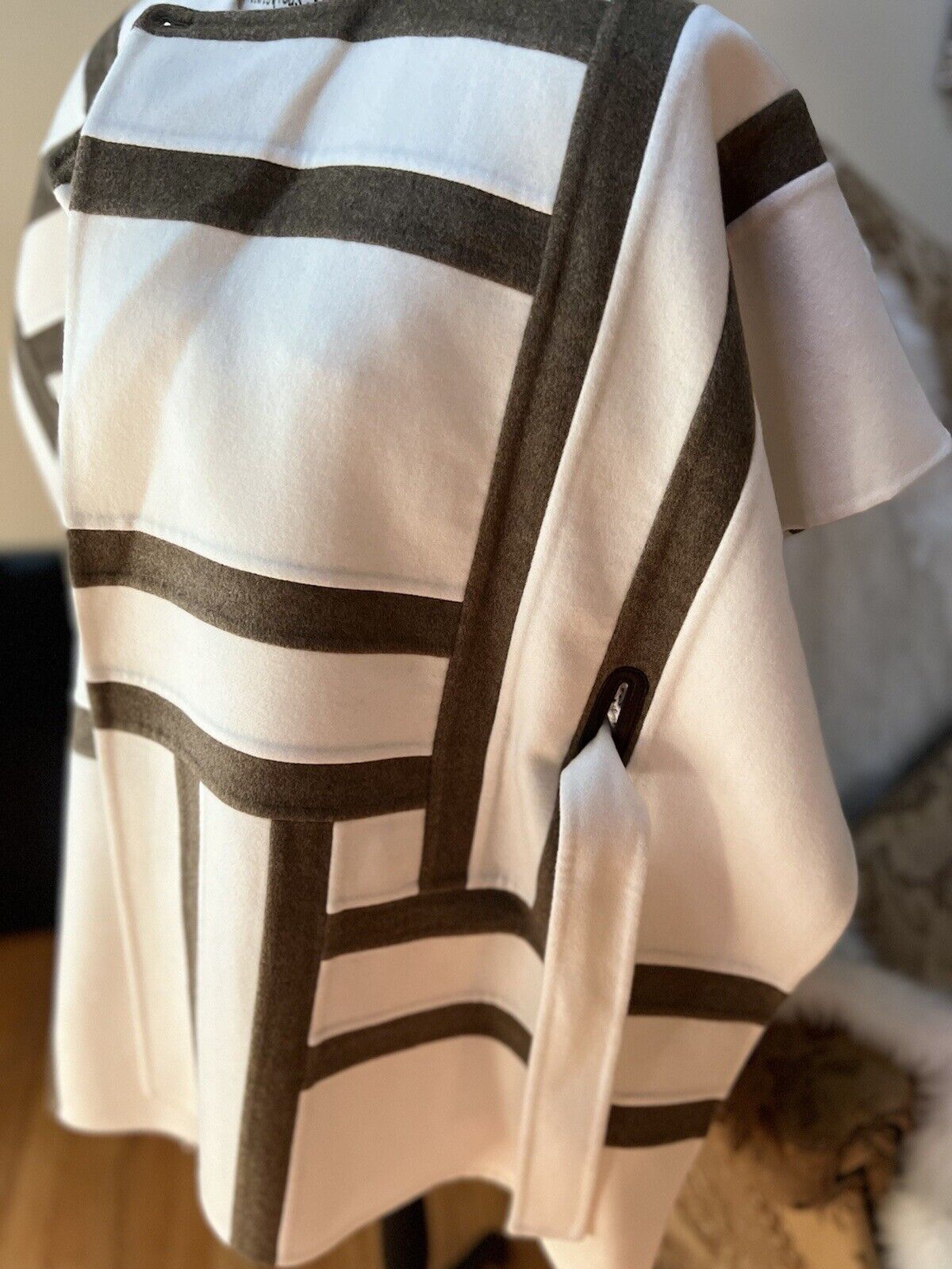 Hermes Gilet Long Inspo Poncho Cachemire Doubl91 Blanc Casse size 34 Retail $10K