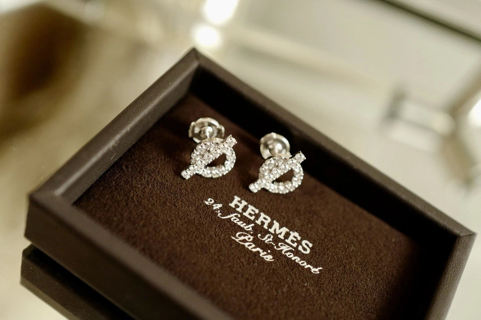 BNIB Hermes Finesse Earrings White Gold With Diamonds $11K Retail