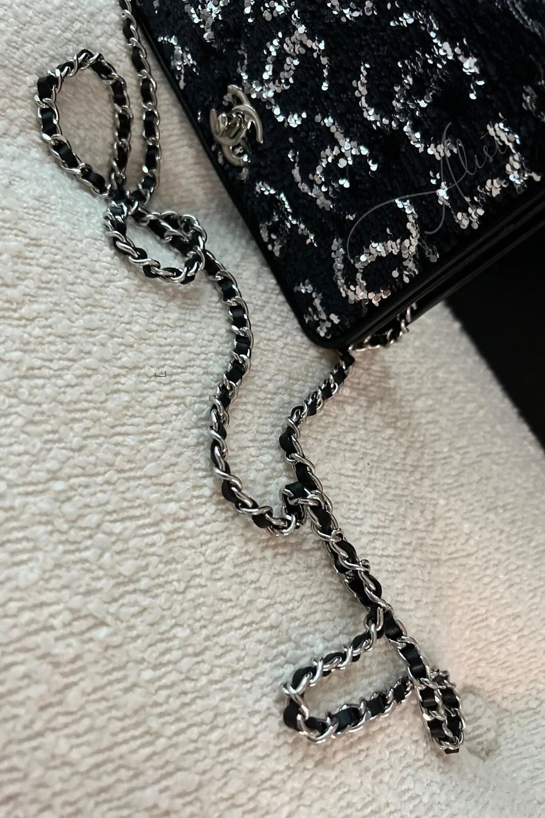 New 23K Chanel Classic Reversible Sequin CC Wallet On Chain Handbag Rare Limited