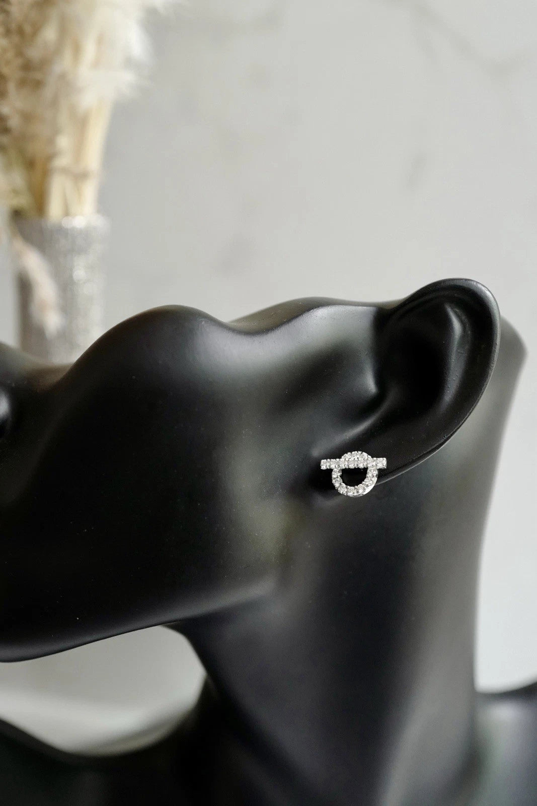 BNIB Hermes Finesse Earrings White Gold With Diamonds $11K Retail