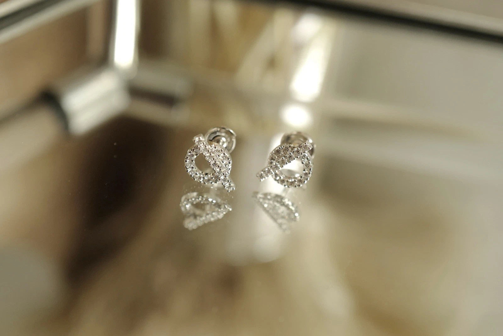 BNIB Hermes Finesse Earrings White Gold With Diamonds $11K Retail