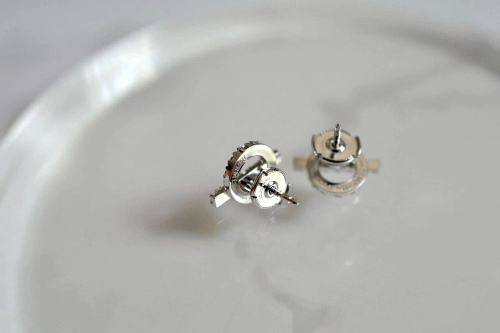 BNIB Hermes Finesse Earrings White Gold With Diamonds $11K Retail