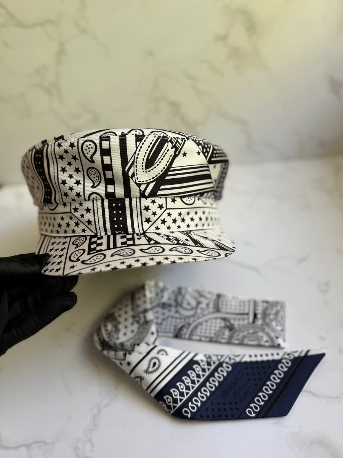 NEW Hermes Women's Deauville Cap Zigzag Printed Silk in Noir 57