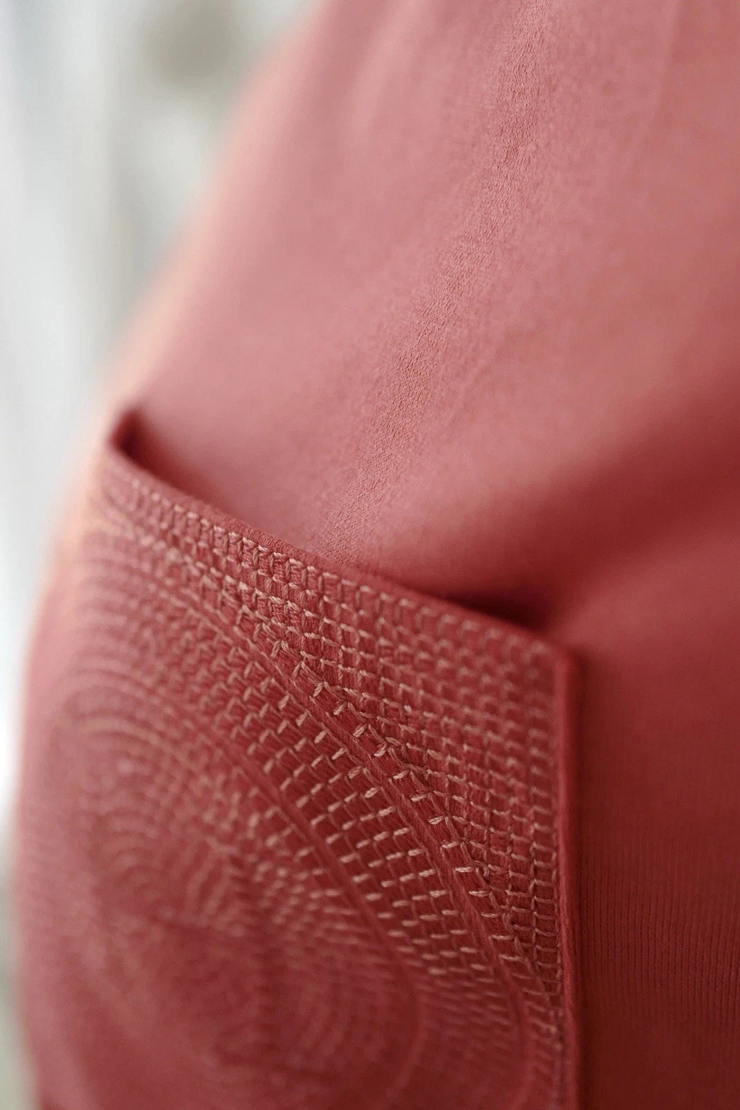 NEW Hermes Embroidered Pocket Straight T-shirt Vermillion Rose size 36
