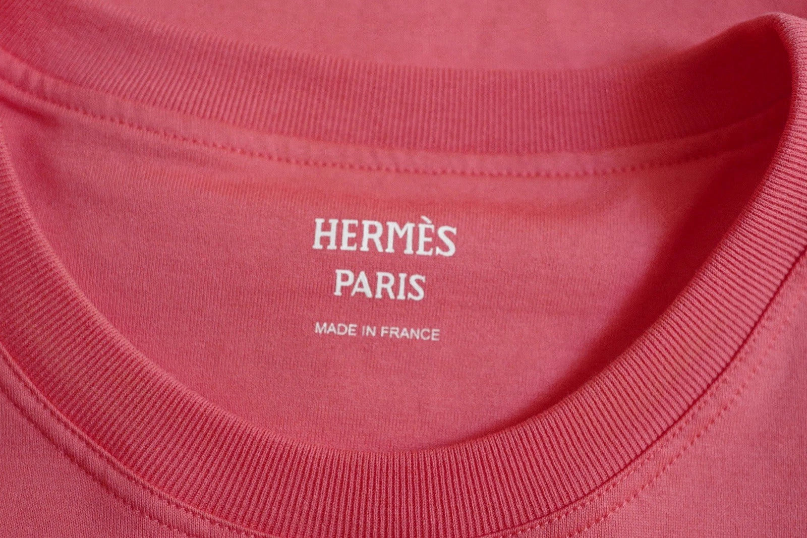 NEW Hermes Embroidered Pocket Straight T-shirt Vermillion Rose size 36