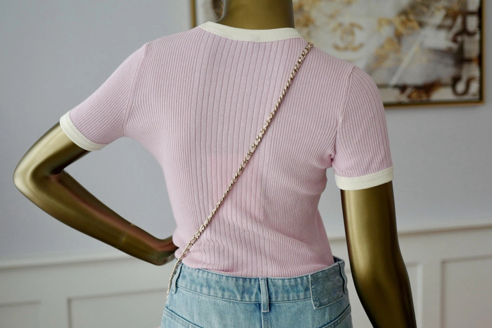 【さりげないロゴ♪】CHANEL ココビーチ Tシャツ 2025新作 NEW Chanel Coco Beach 2025 Collection T-Shirt Pink size 36