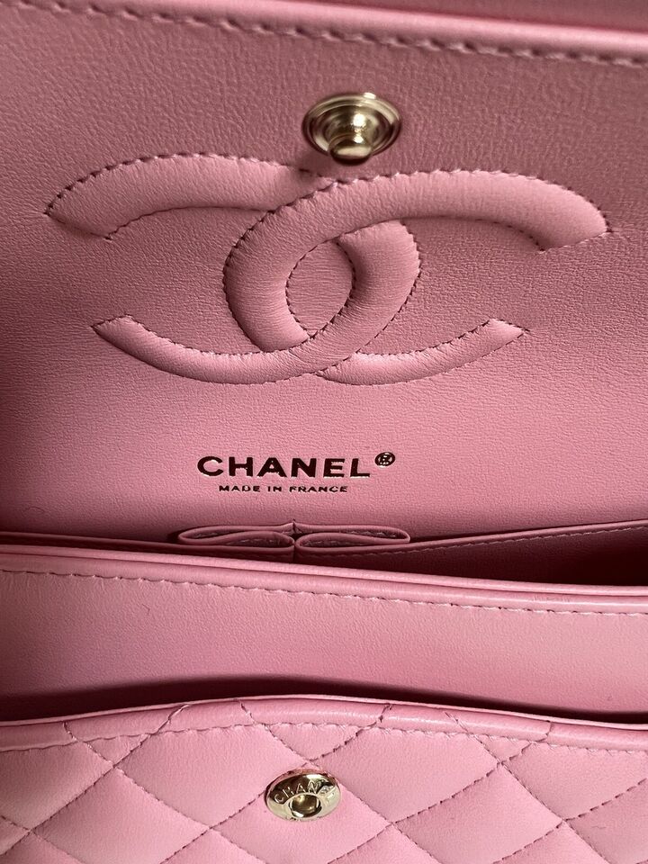 Chanel Classic Flap Bag Medium Rose Sakura Pink 22K Lambskin Champagne Gold HW