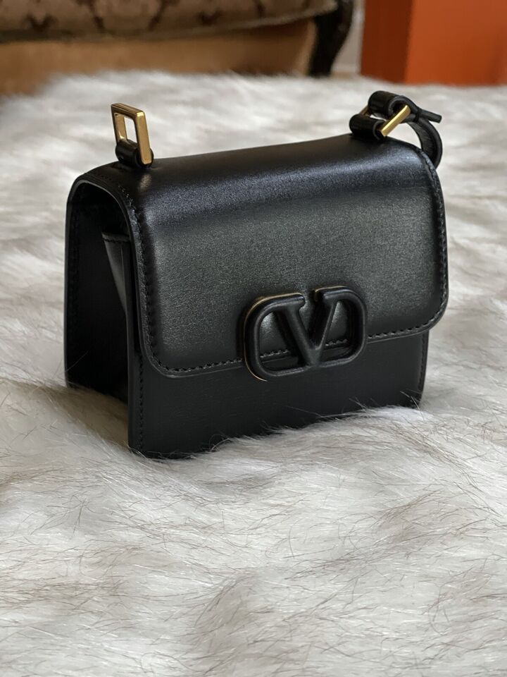 Valentino Shoulder Bag In Black With Vlogo Signature Leather Strap Inc