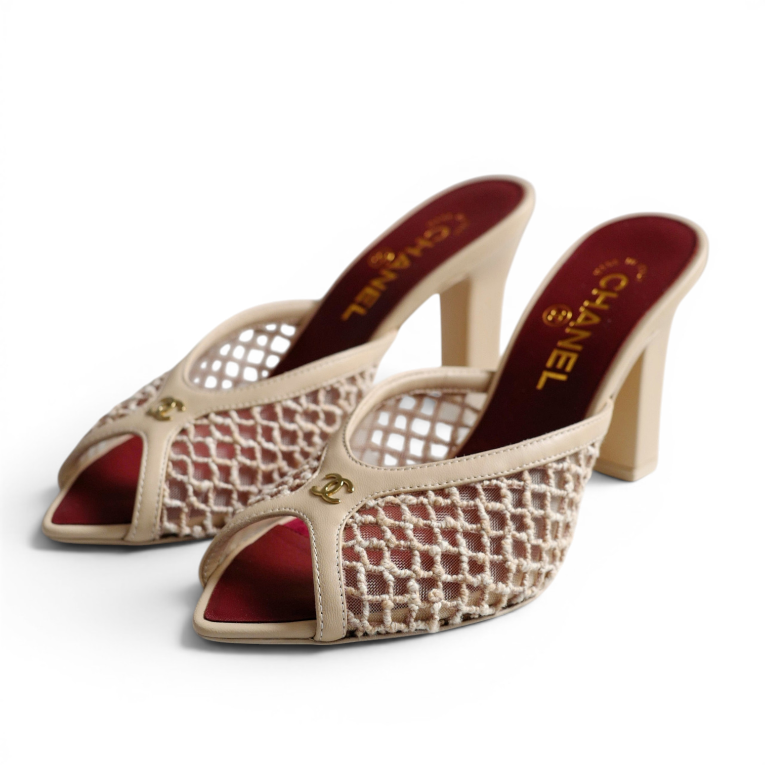 Chanel 26M Coco Beach Mules Light Beige Mixed Fibers/Cotton/Lambskin Size 37.5