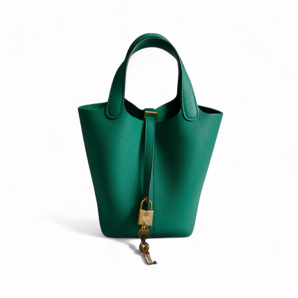 HERMES グリーン キルティングベスト Hermes Picotin 18 Vert Jade with Gold Hardware U Stamp