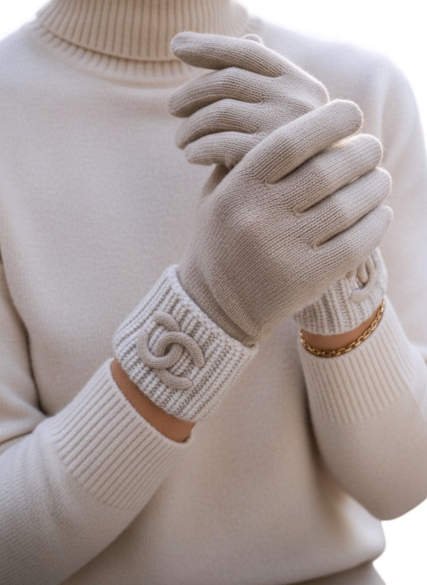 NEW Chanel Fall-Winter 2024/25 Knit Gloves CC Logo